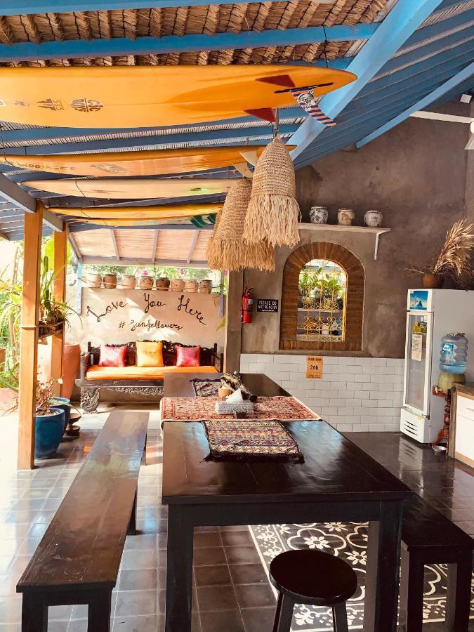 Sunflower Stay And Surf Canggu  Exterior photo